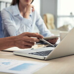 Laptop stanowi jeden z podstawowych, a zarazem najważniejszych elementów wyposażenia każdej firmy